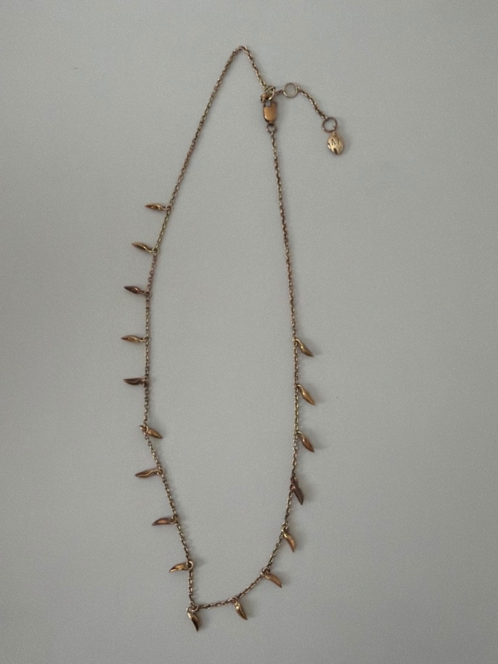 Missoma Mini Fang Gold Vermiel 18k